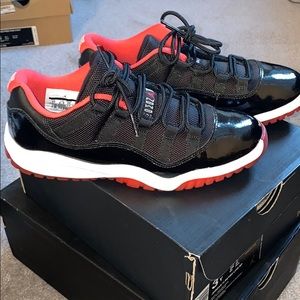 Jordan 11 low “BRED”